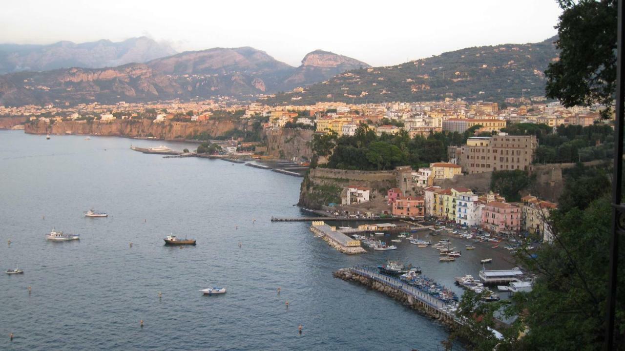 Il Borgo Antico Sorrento Sea View Leilighet Eksteriør bilde